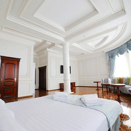 Bravolyuks Hotel Ούρτζεντς Εξωτερικό φωτογραφία