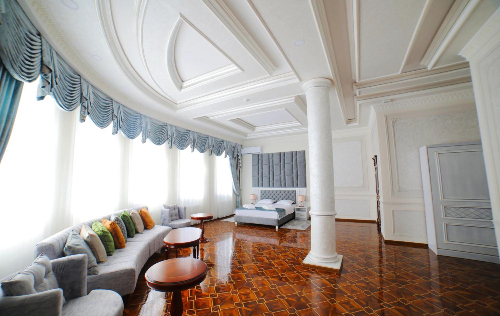 Bravolyuks Hotel Ούρτζεντς Εξωτερικό φωτογραφία