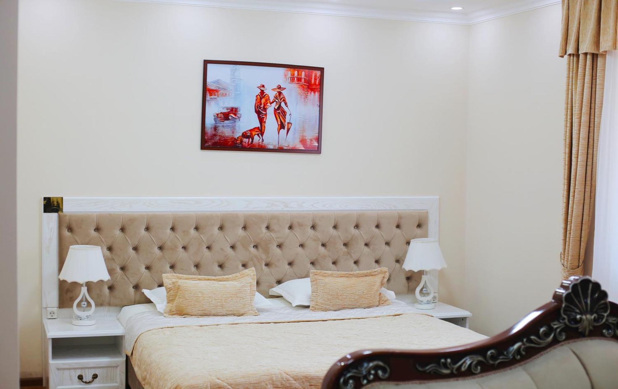 Bravolyuks Hotel Ούρτζεντς Εξωτερικό φωτογραφία