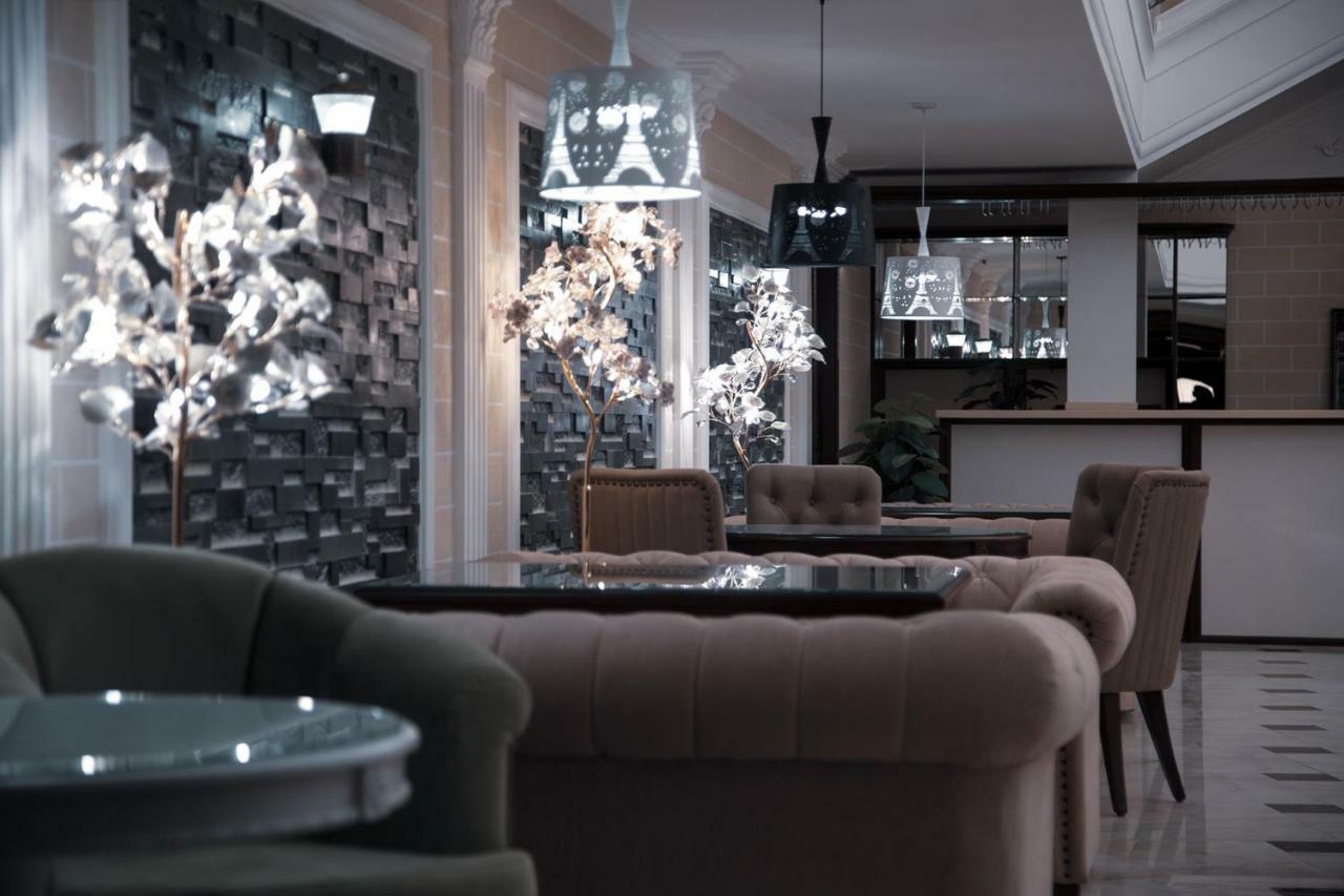 Bravolyuks Hotel Ούρτζεντς Εξωτερικό φωτογραφία