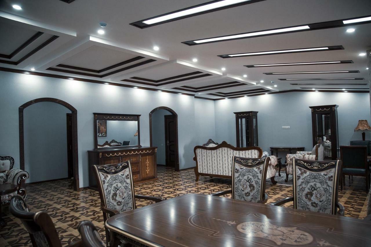 Bravolyuks Hotel Ούρτζεντς Εξωτερικό φωτογραφία