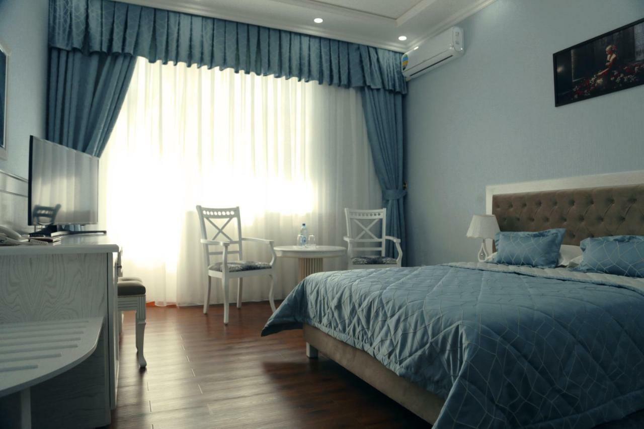 Bravolyuks Hotel Ούρτζεντς Εξωτερικό φωτογραφία