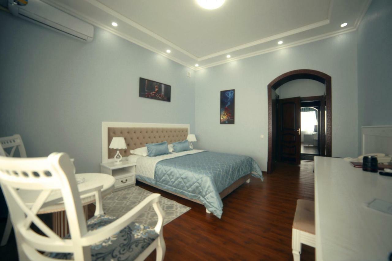 Bravolyuks Hotel Ούρτζεντς Εξωτερικό φωτογραφία