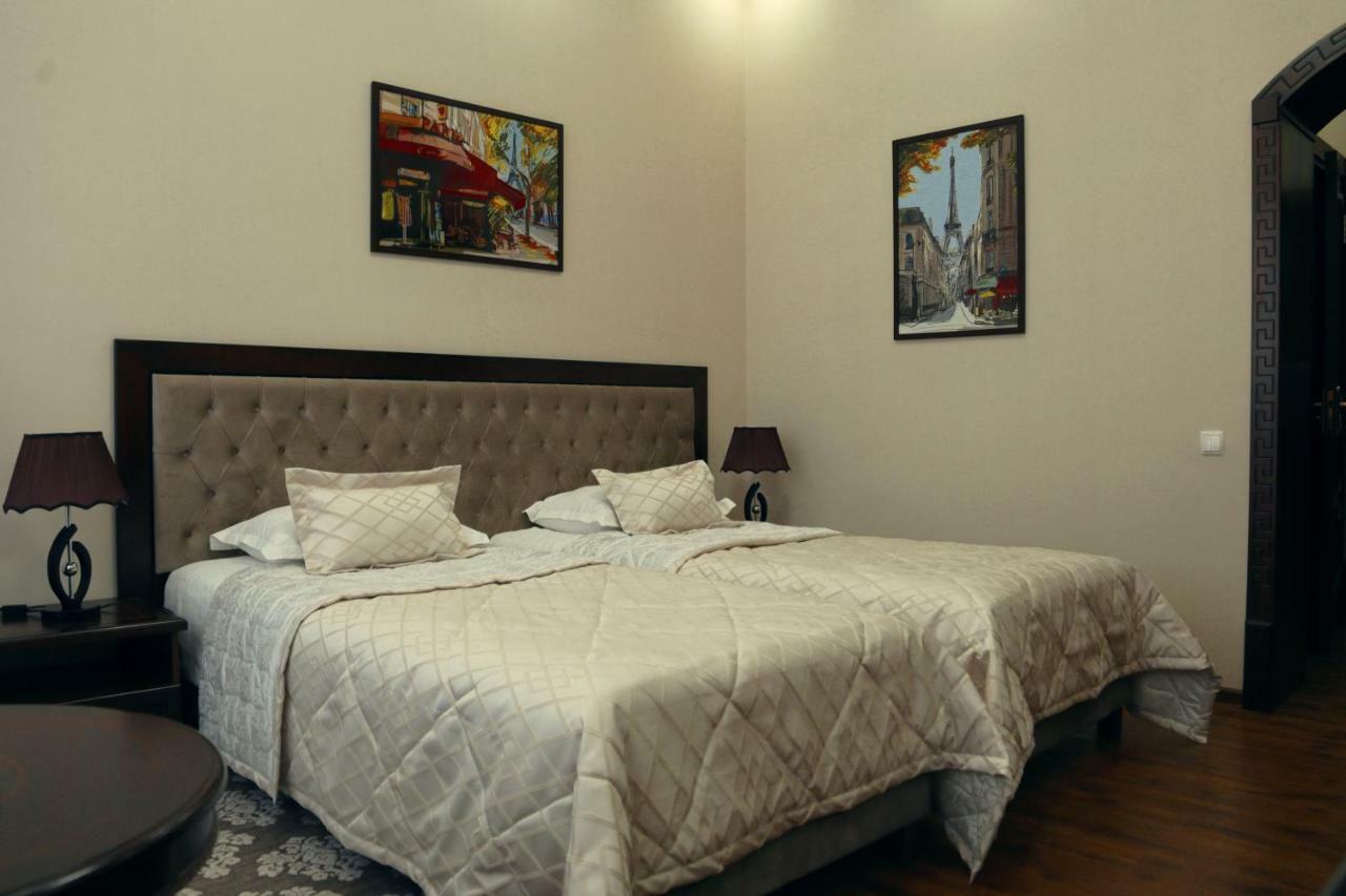 Bravolyuks Hotel Ούρτζεντς Εξωτερικό φωτογραφία
