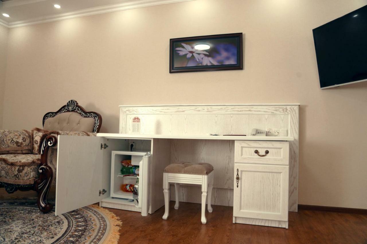 Bravolyuks Hotel Ούρτζεντς Εξωτερικό φωτογραφία