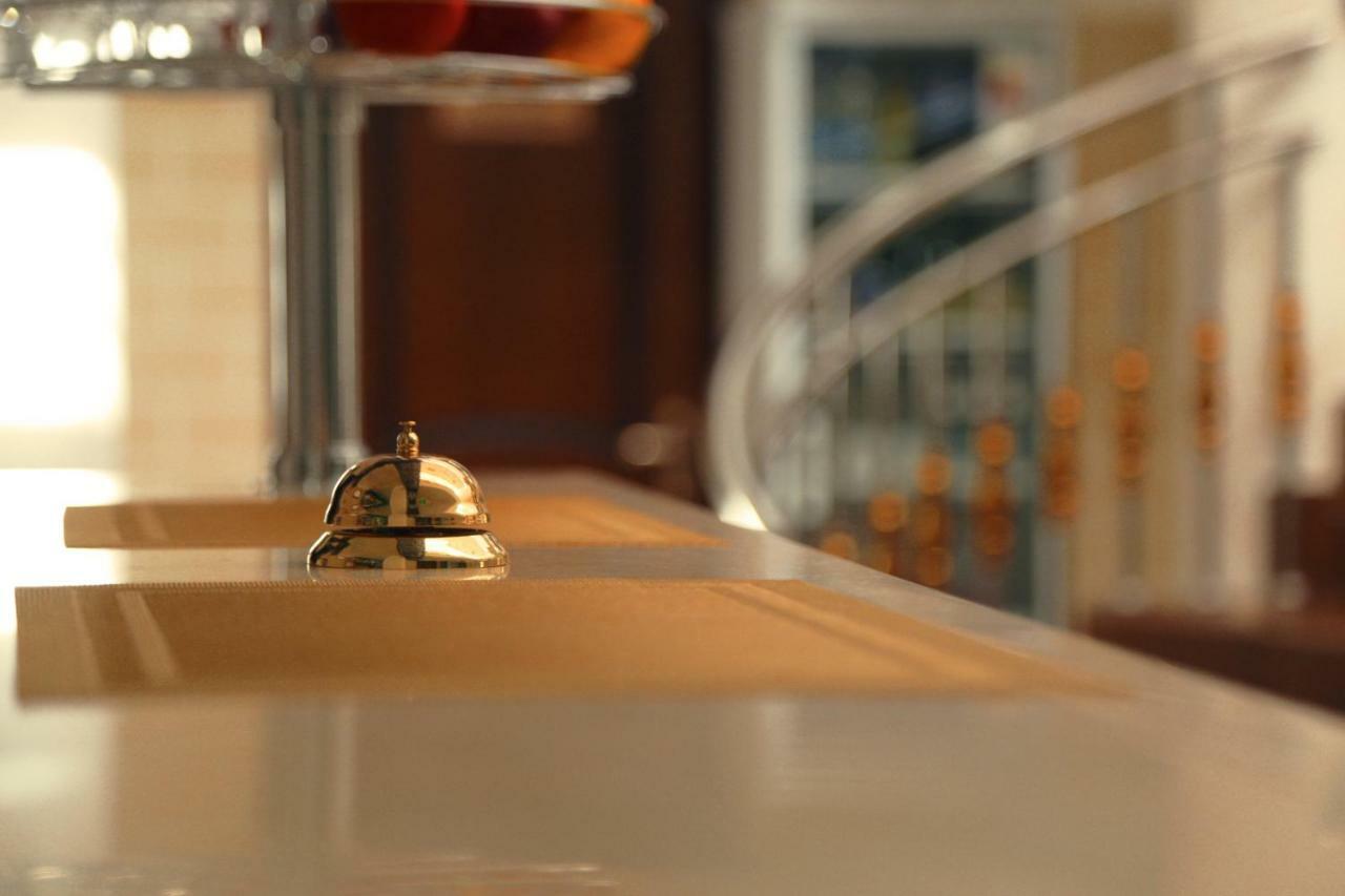 Bravolyuks Hotel Ούρτζεντς Εξωτερικό φωτογραφία