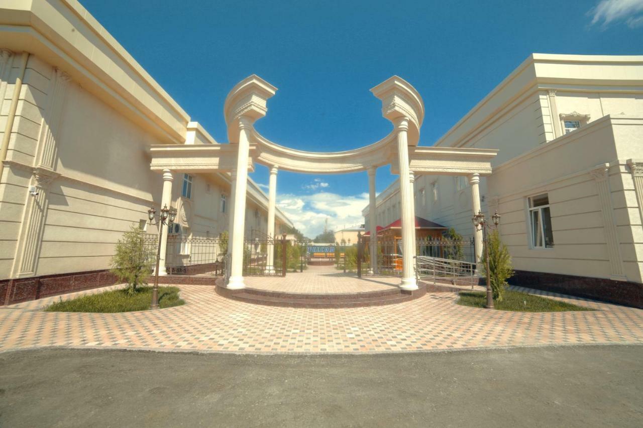 Bravolyuks Hotel Ούρτζεντς Εξωτερικό φωτογραφία