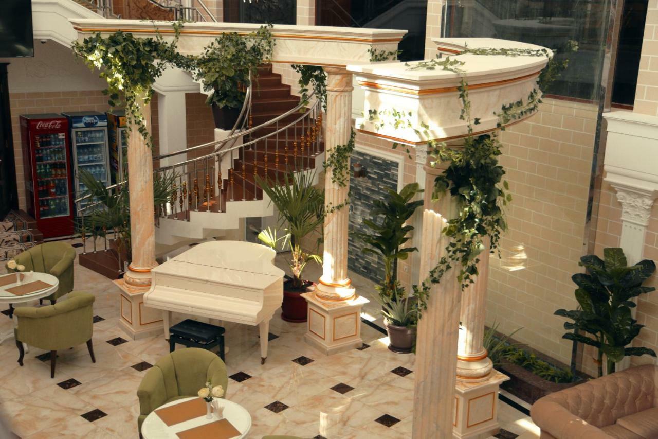 Bravolyuks Hotel Ούρτζεντς Εξωτερικό φωτογραφία