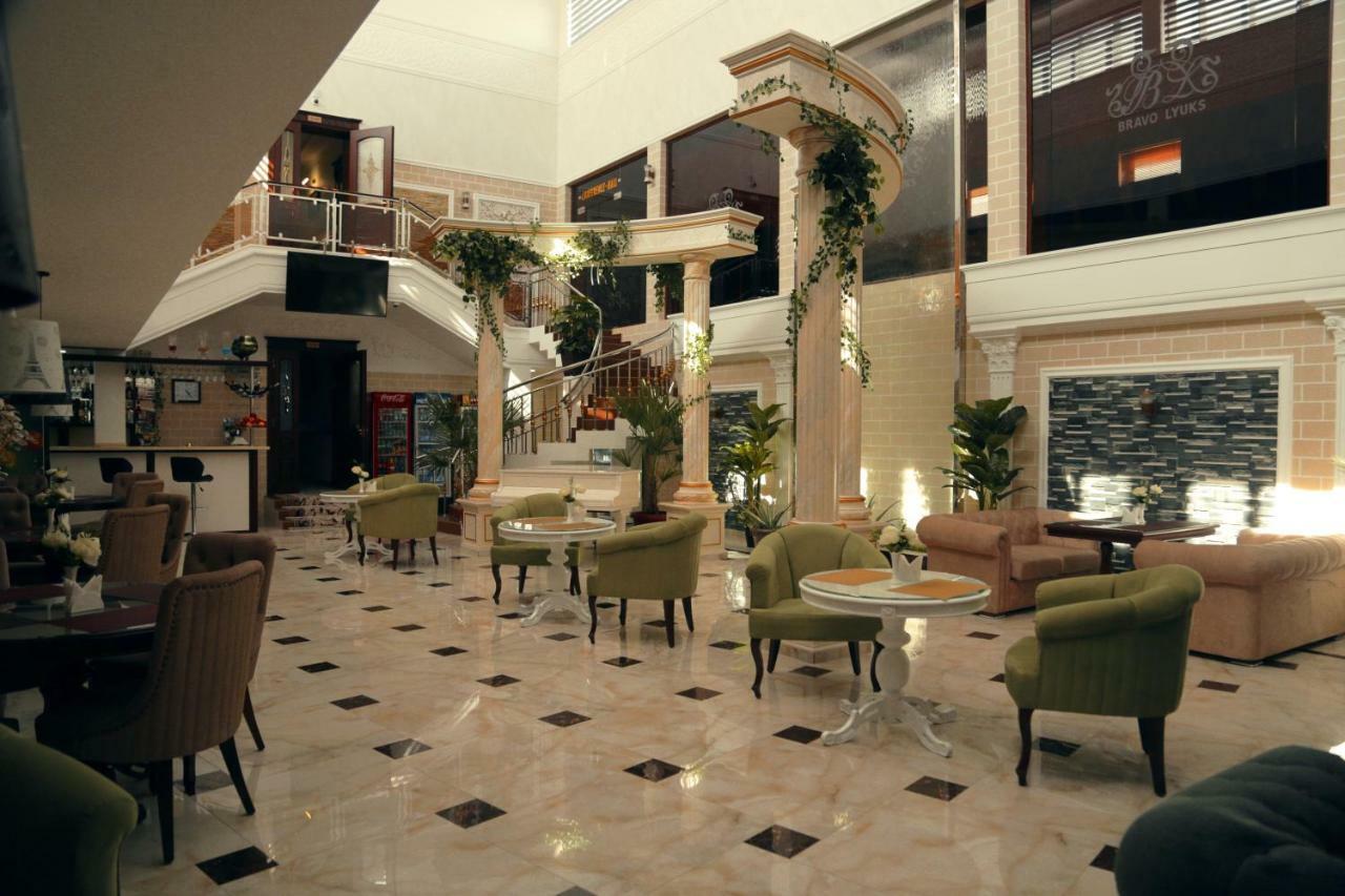 Bravolyuks Hotel Ούρτζεντς Εξωτερικό φωτογραφία
