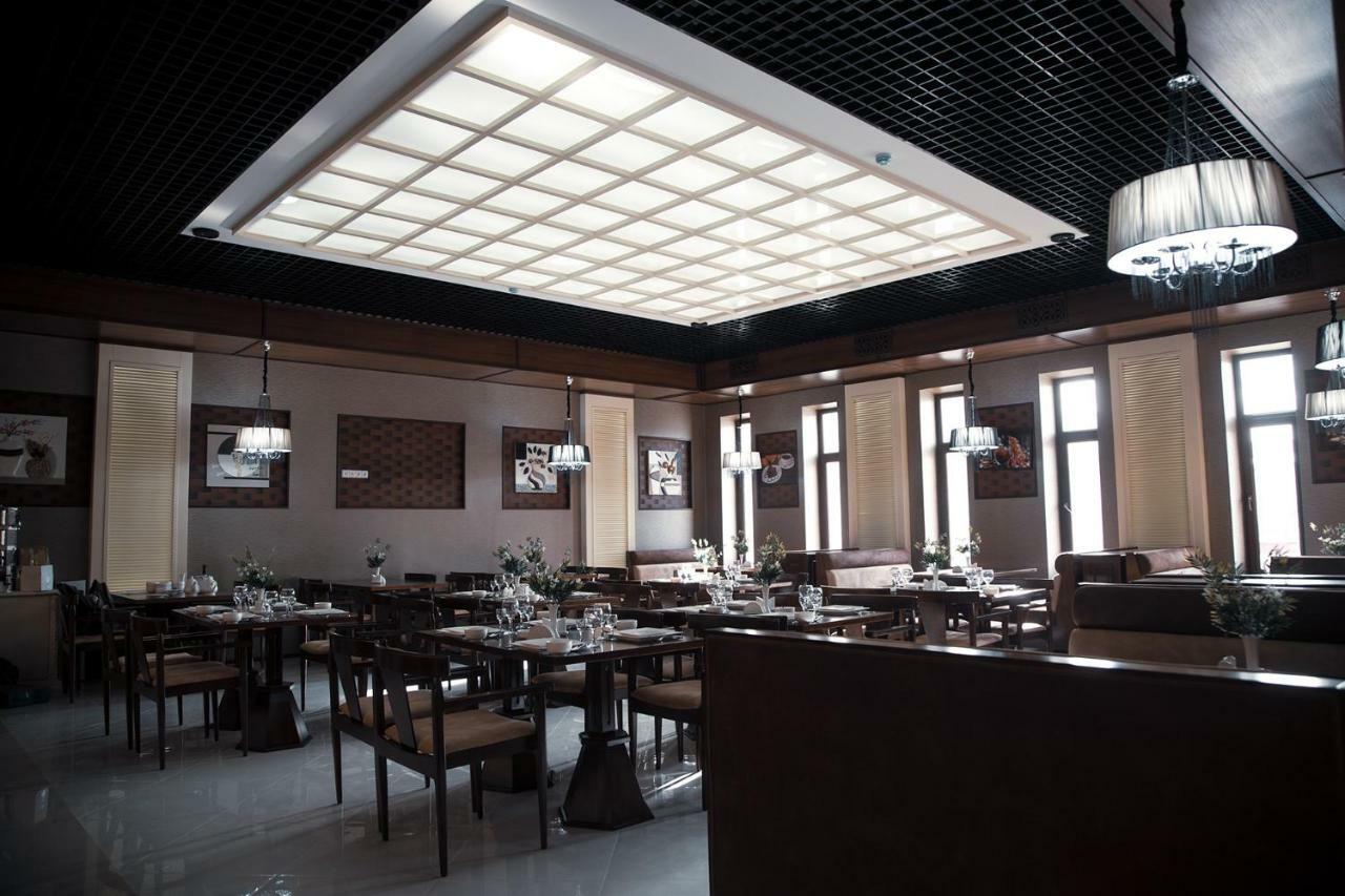 Bravolyuks Hotel Ούρτζεντς Εξωτερικό φωτογραφία