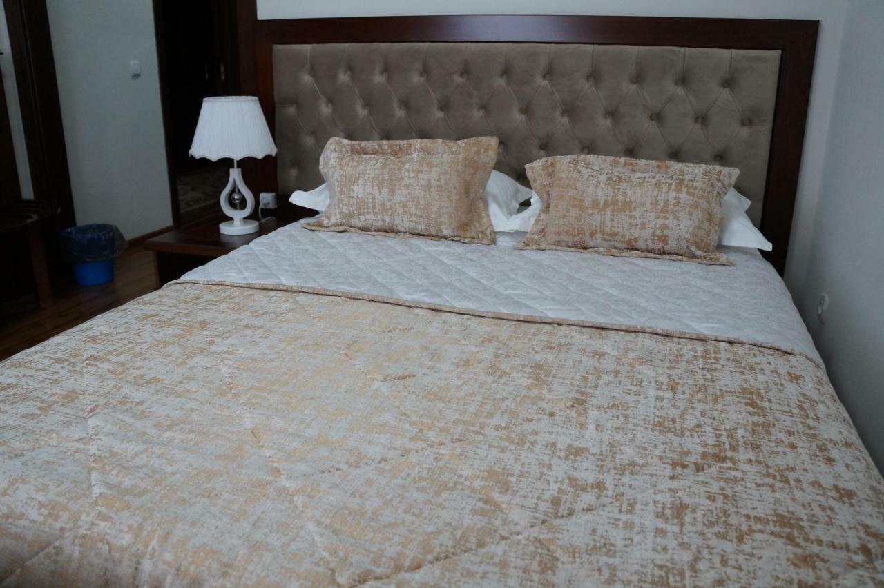 Bravolyuks Hotel Ούρτζεντς Εξωτερικό φωτογραφία