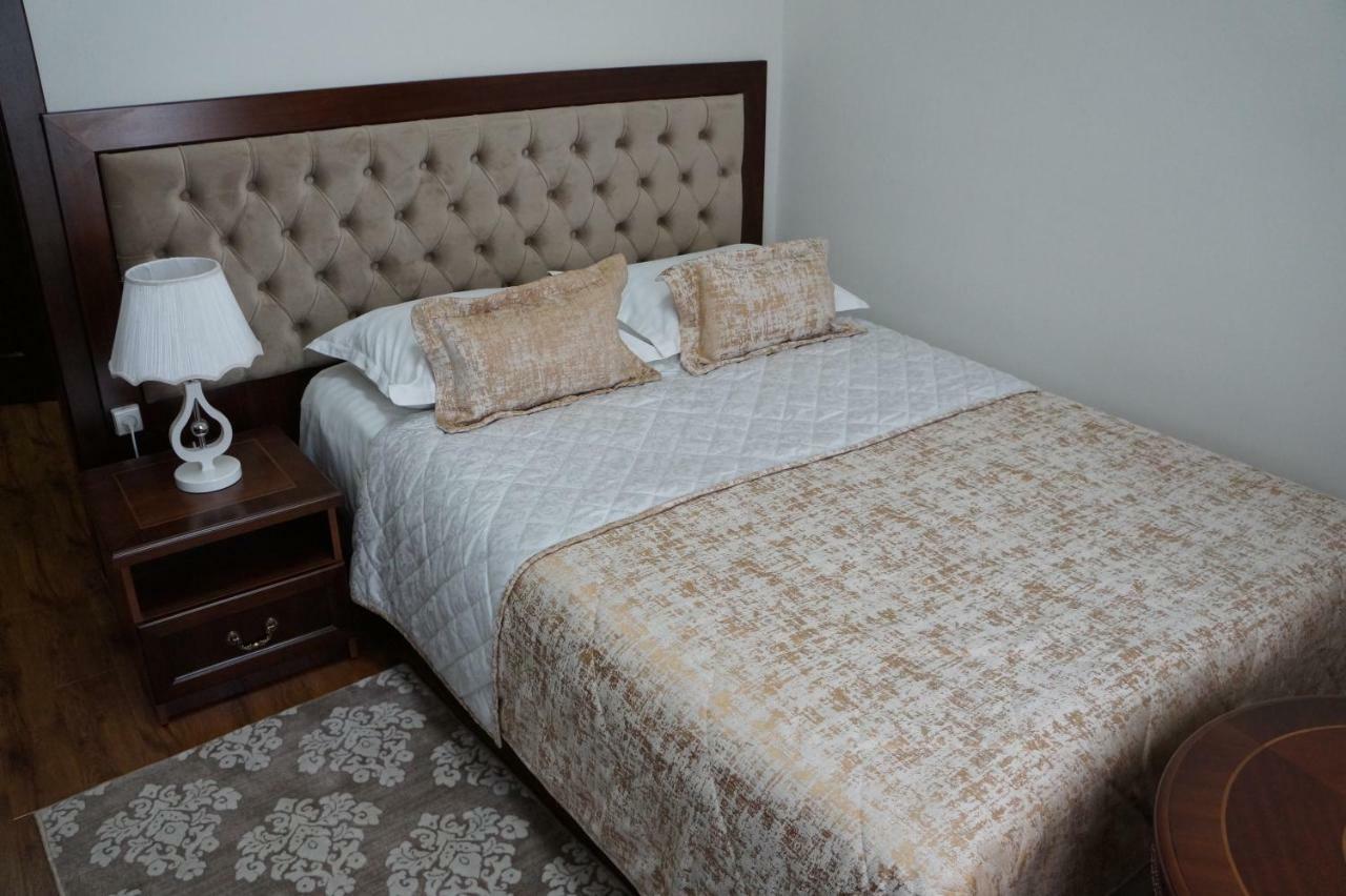Bravolyuks Hotel Ούρτζεντς Εξωτερικό φωτογραφία