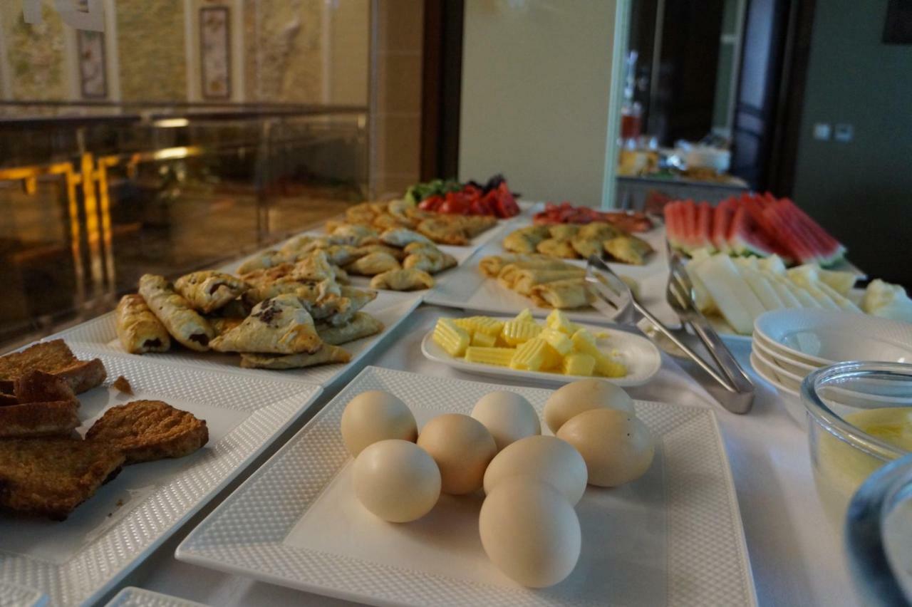 Bravolyuks Hotel Ούρτζεντς Εξωτερικό φωτογραφία
