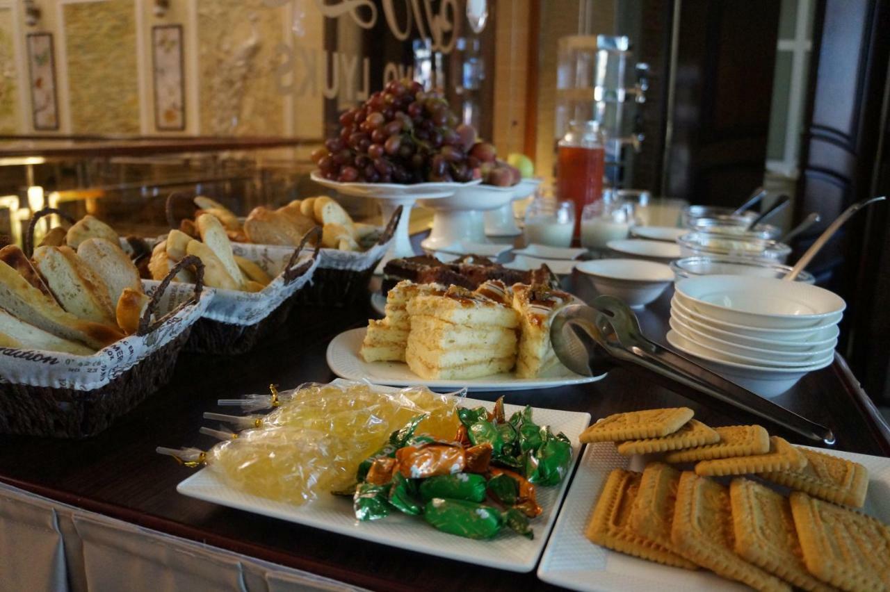 Bravolyuks Hotel Ούρτζεντς Εξωτερικό φωτογραφία