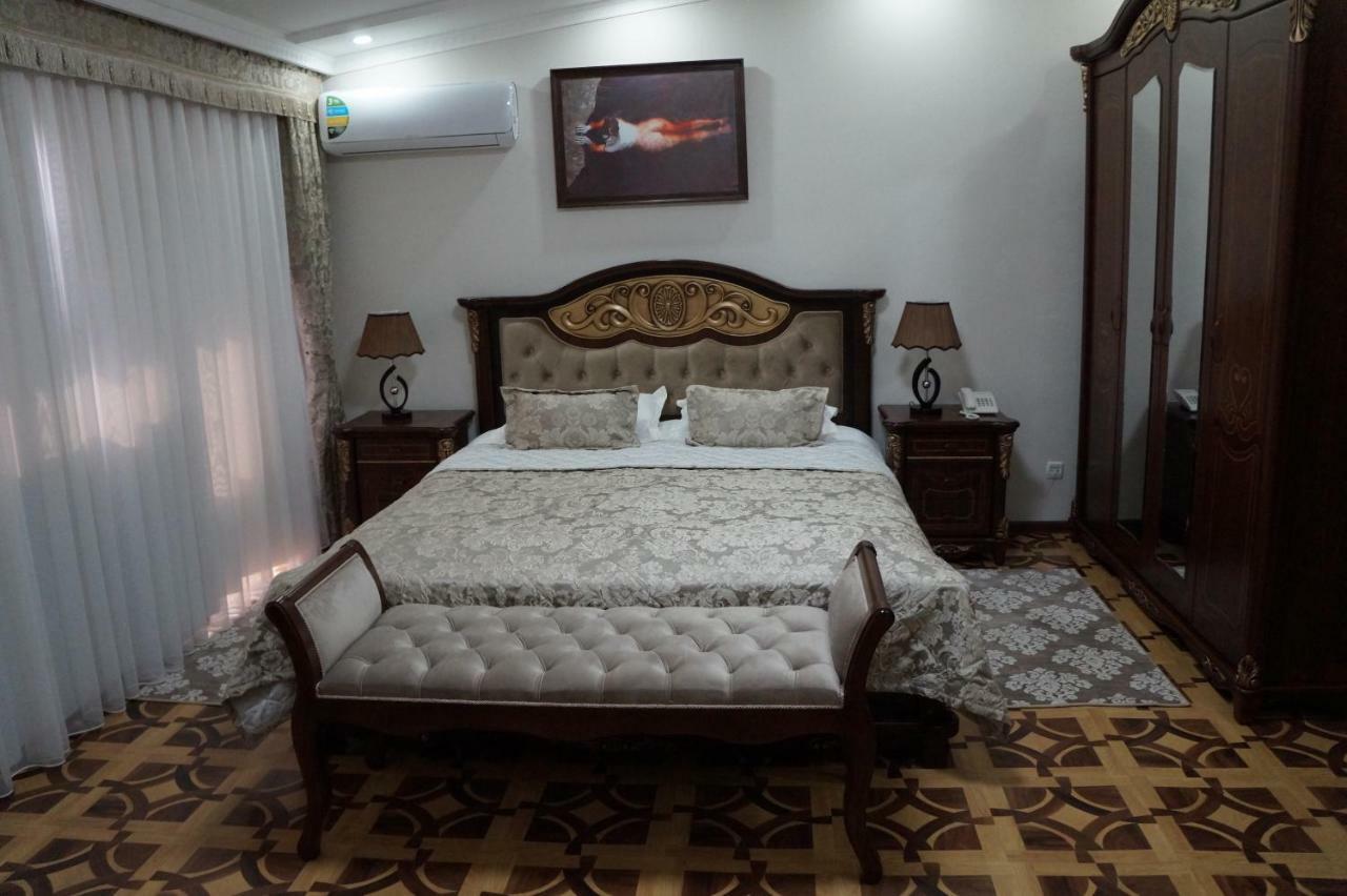 Bravolyuks Hotel Ούρτζεντς Εξωτερικό φωτογραφία