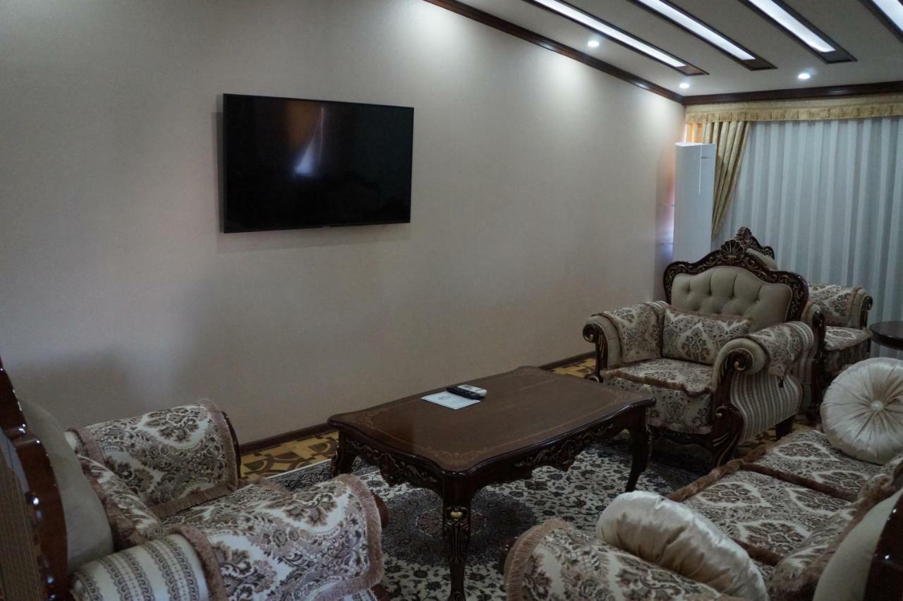 Bravolyuks Hotel Ούρτζεντς Εξωτερικό φωτογραφία