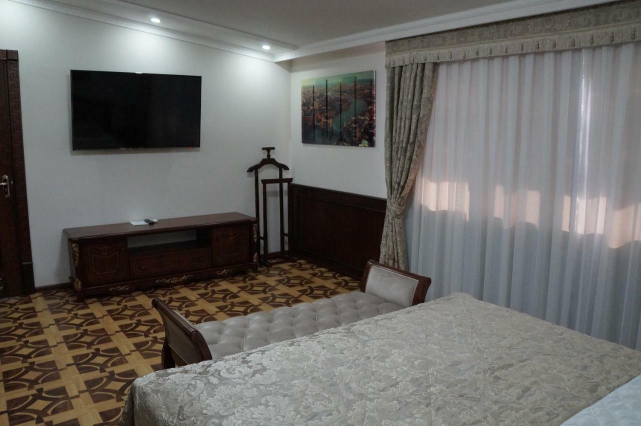 Bravolyuks Hotel Ούρτζεντς Εξωτερικό φωτογραφία