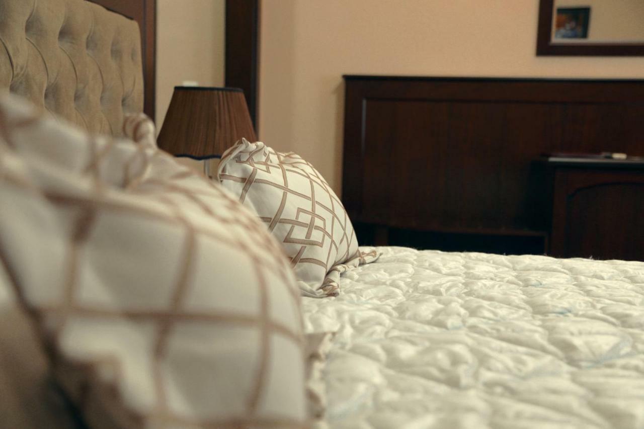 Bravolyuks Hotel Ούρτζεντς Εξωτερικό φωτογραφία