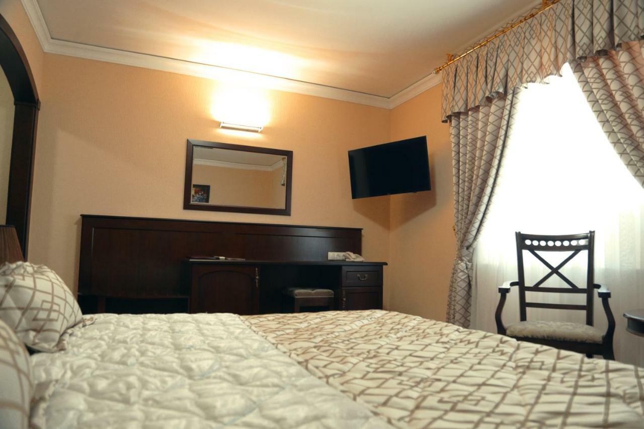 Bravolyuks Hotel Ούρτζεντς Εξωτερικό φωτογραφία